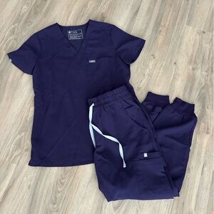 Figs Purple Jam Scrub top and bottom set - size XS top and small petite bottoms